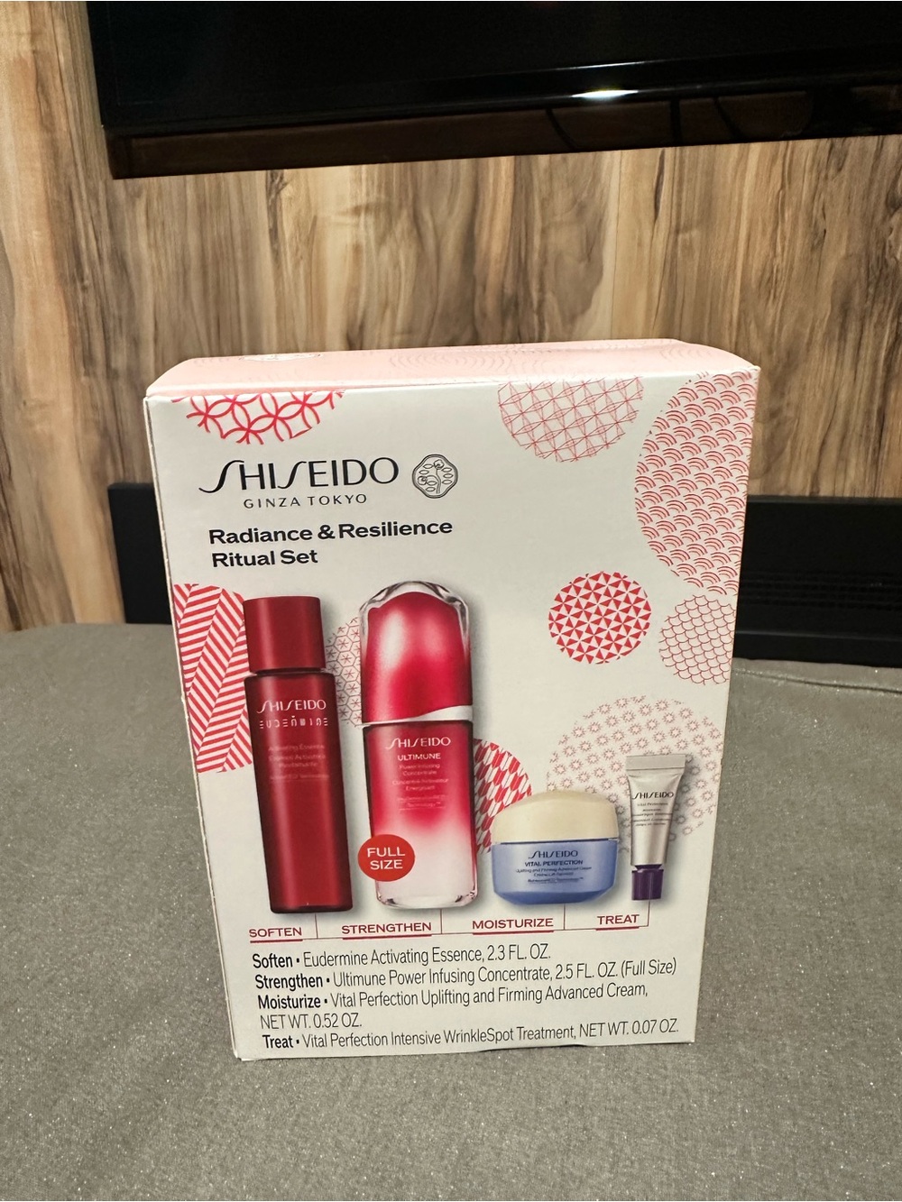 Shiseido Radiance & Resilience Ritual Set — White/Pink/Red